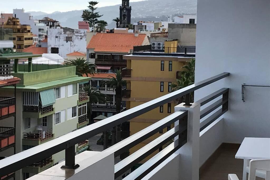 Apartament Tele-working. Central. Gran Balcon. Vistas.
